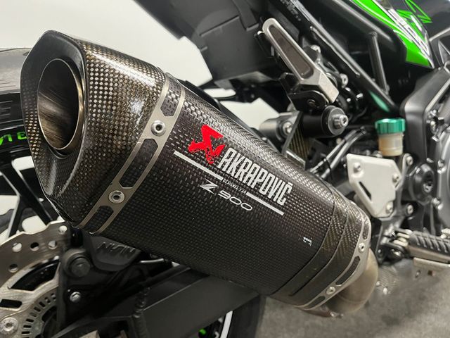 kawasaki - z900