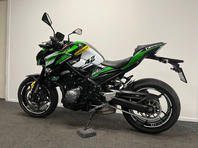 kawasaki - z900