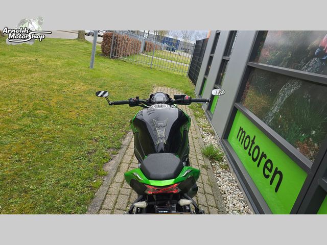 kawasaki - z900