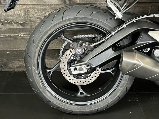 triumph - street-triple-r