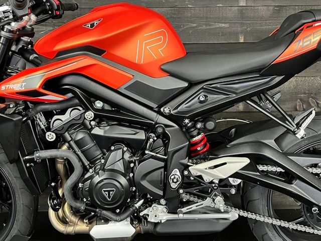 triumph - street-triple-r