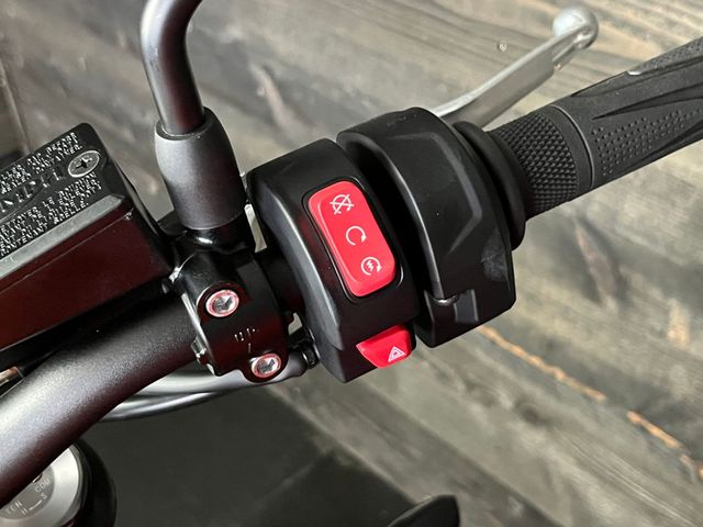 triumph - street-triple-r