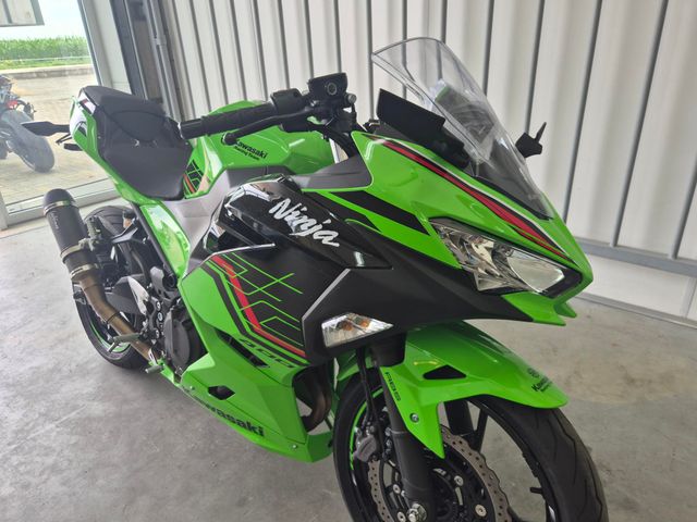 kawasaki - ninja-400