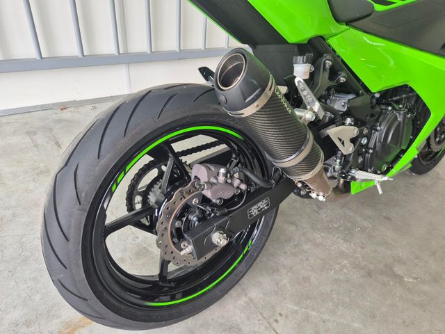kawasaki - ninja-400