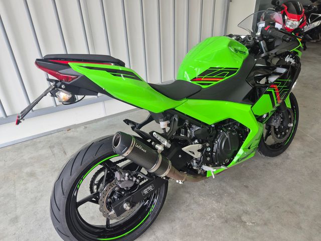 kawasaki - ninja-400