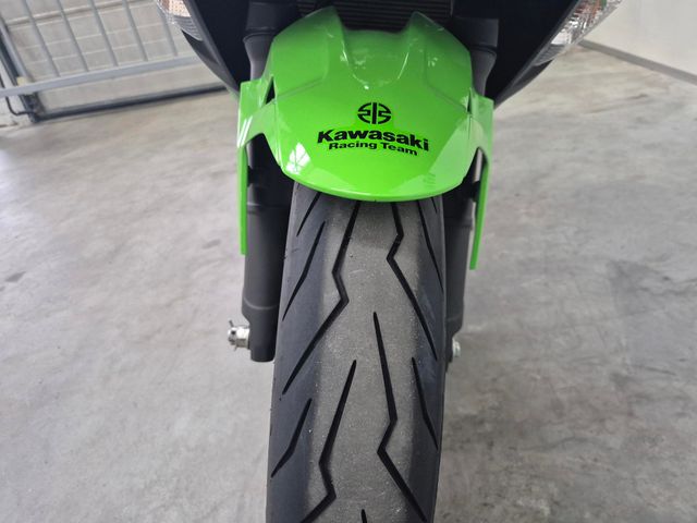 kawasaki - ninja-400