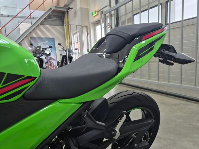 kawasaki - ninja-400