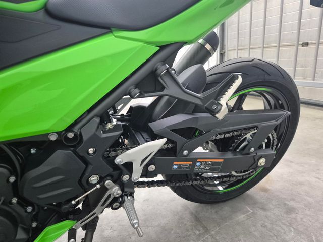 kawasaki - ninja-400