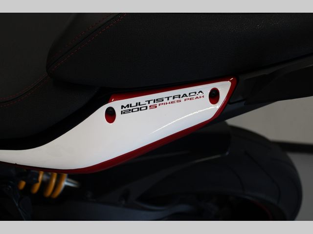 ducati - multistrada-1200-s-pikes-peak