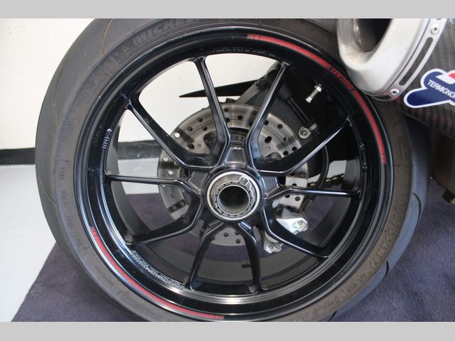 ducati - multistrada-1200-s-pikes-peak