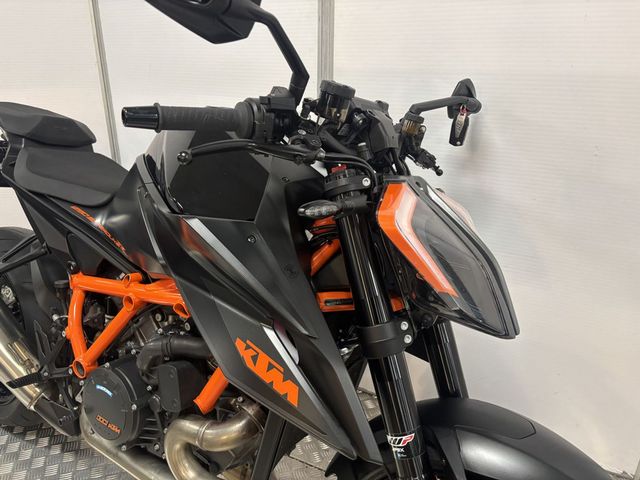 ktm - 1290-super-duke-r