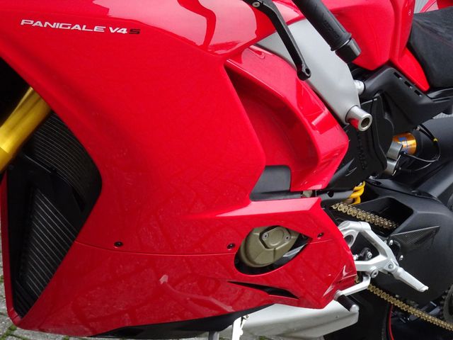 ducati - panigale-v4-s