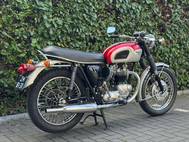 triumph - bonneville