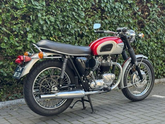 triumph - bonneville