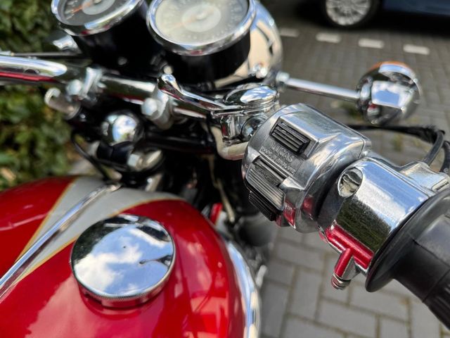 triumph - bonneville