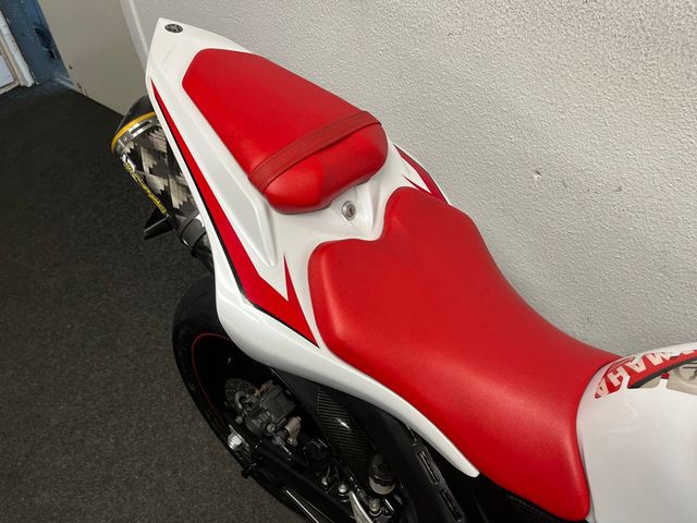 yamaha - yzf-r1