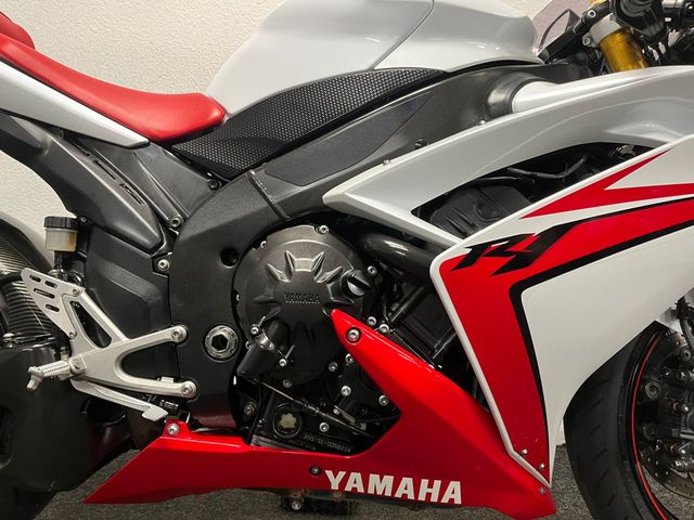 yamaha - yzf-r1