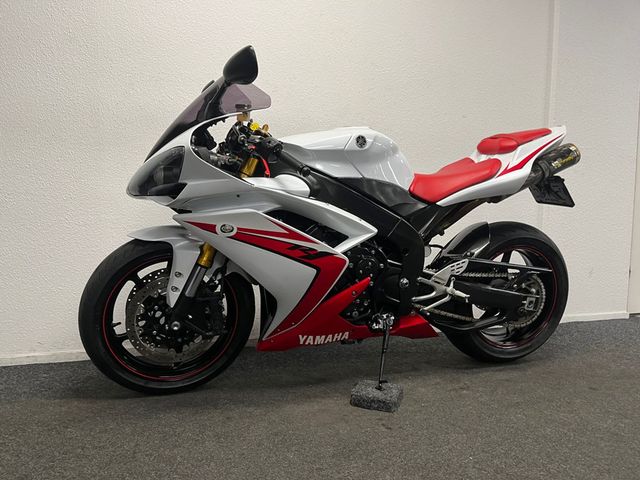 yamaha - yzf-r1