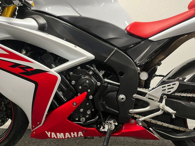 yamaha - yzf-r1