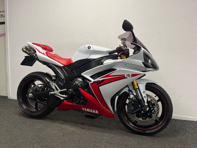 yamaha - yzf-r1