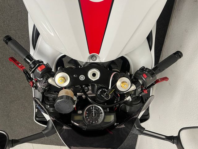 yamaha - yzf-r1