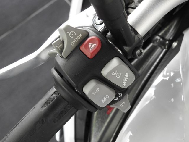 bmw - s-1000-r