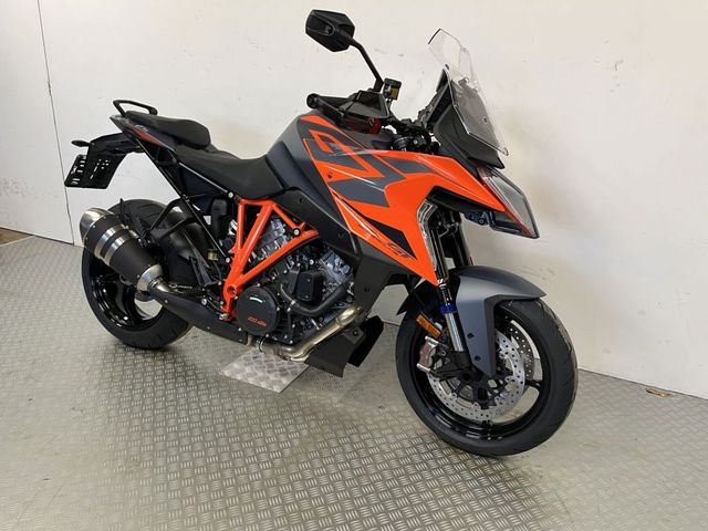 ktm - 1290-super-duke-gt