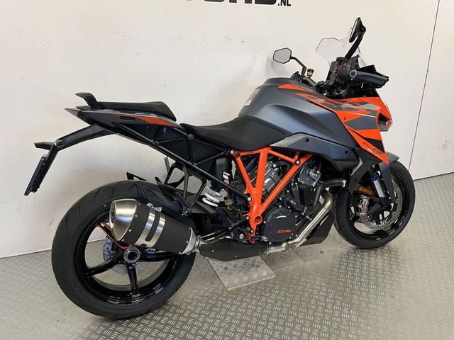 ktm - 1290-super-duke-gt