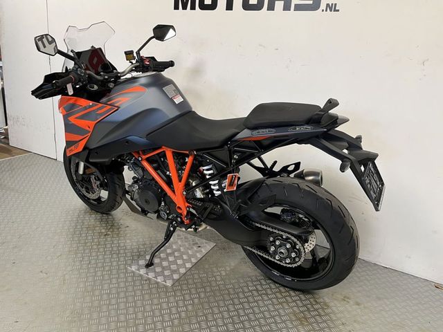 ktm - 1290-super-duke-gt