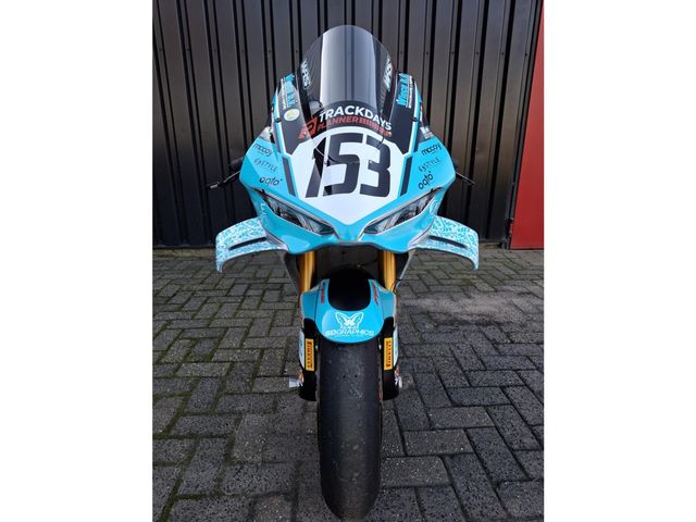 ducati - panigale-v4-s