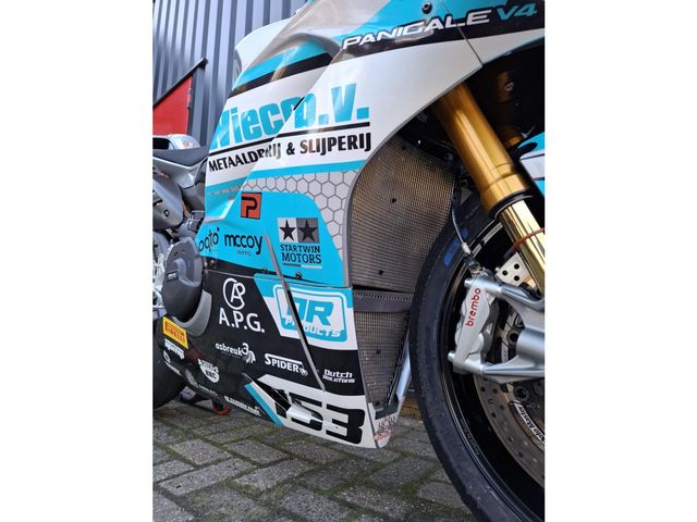 ducati - panigale-v4-s