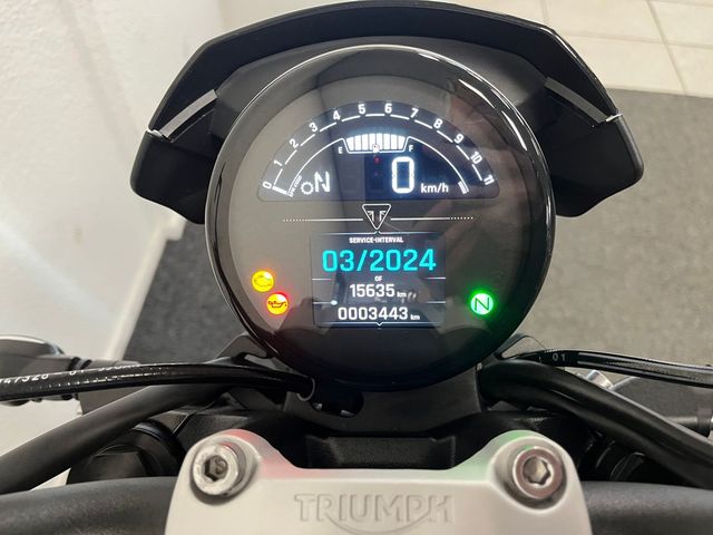triumph - trident-660