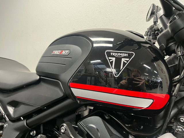 triumph - trident-660