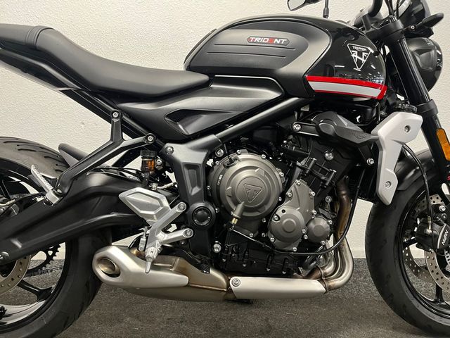 triumph - trident-660