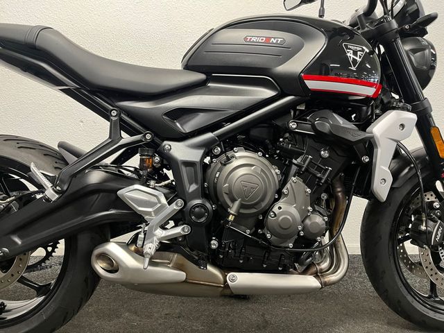 triumph - trident-660