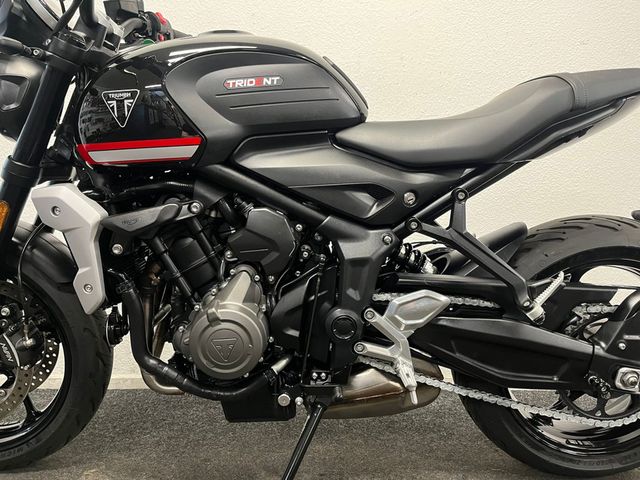 triumph - trident-660