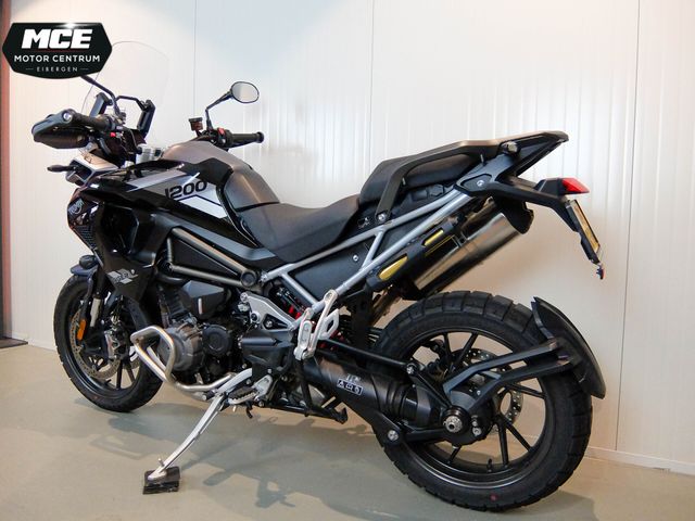 triumph - tiger-1200-gt-pro