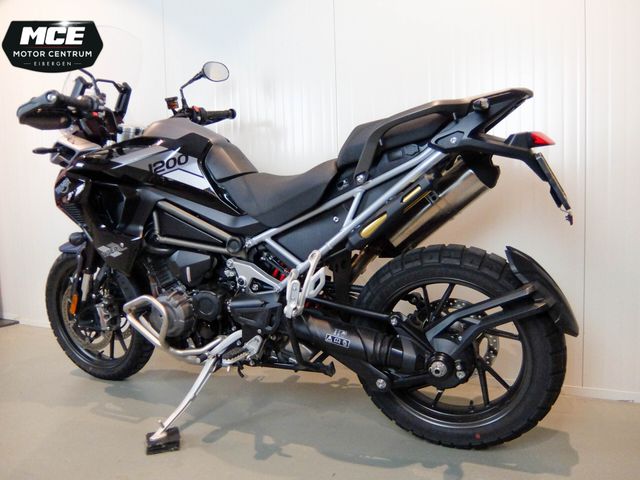 triumph - tiger-1200-gt-pro