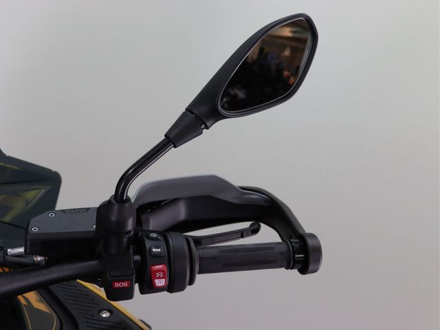 bmw - r-1300-gs-adventure-aurum-edition