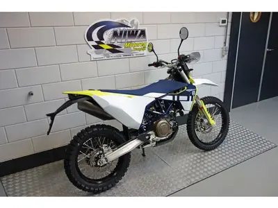 HUSQVARNA 701 ENDURO – foto 3