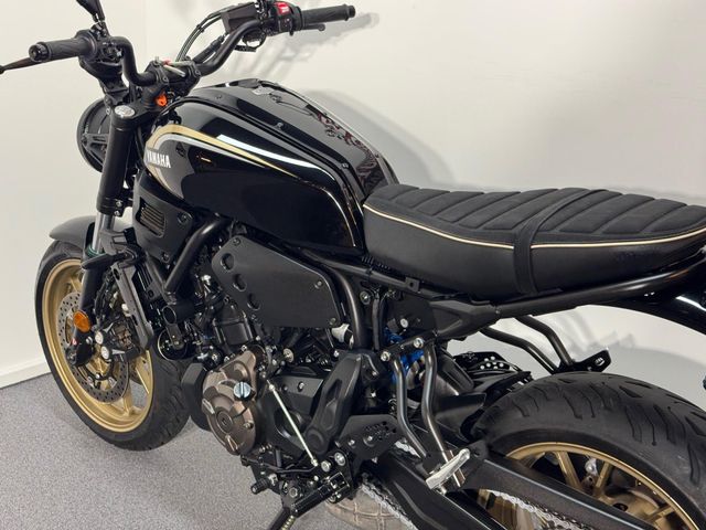 yamaha - xsr-700-abs