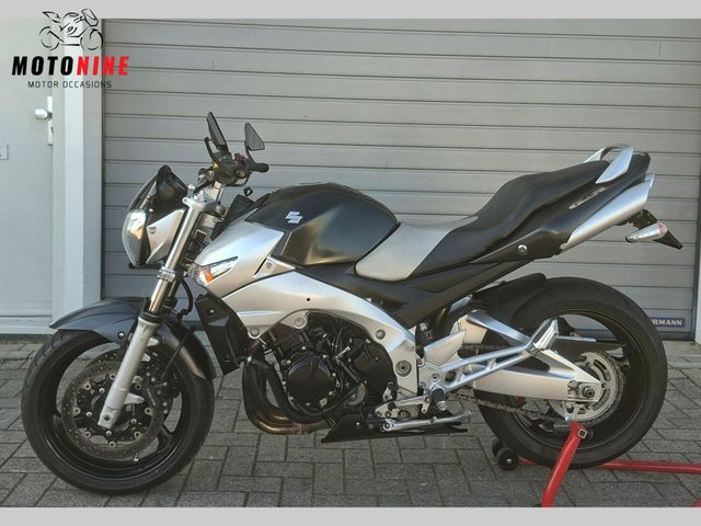 suzuki - gsr-600