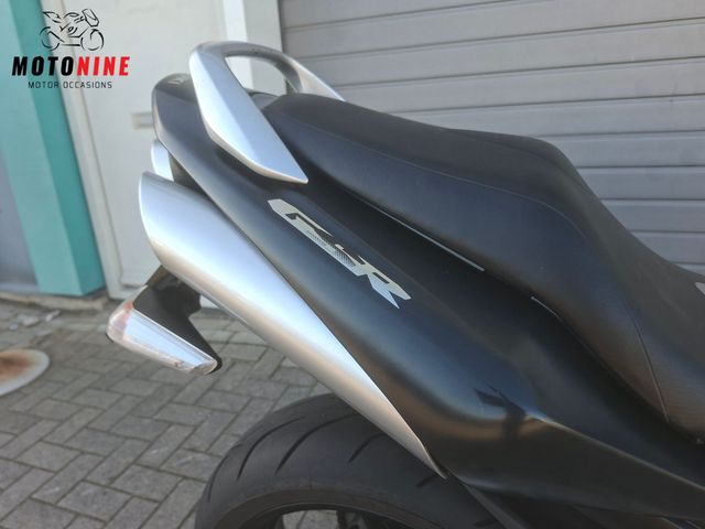 suzuki - gsr-600