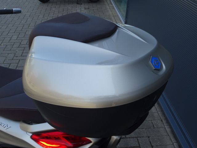 piaggio - beverly-400