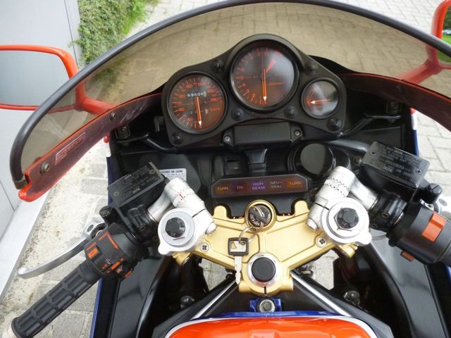 honda - vf-1000-r