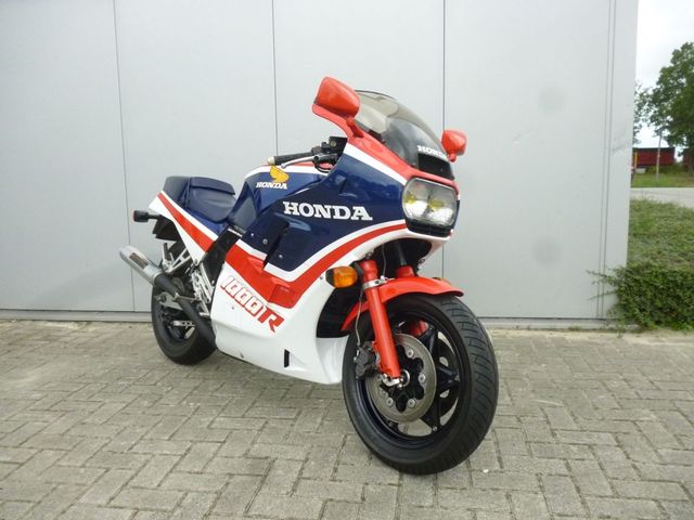 honda - vf-1000-r