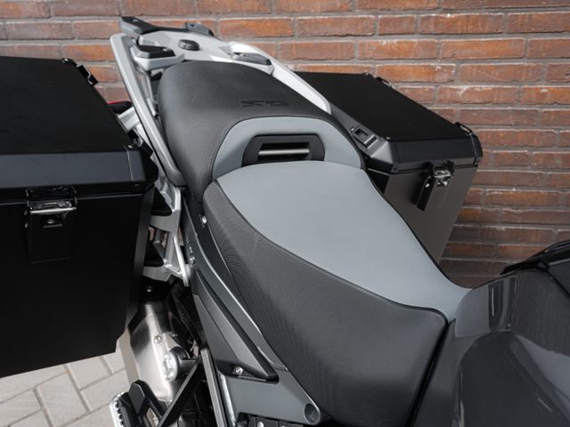 bmw - r-1300-gs-adventure-triple-black