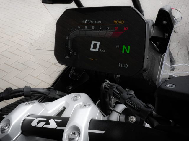bmw - r-1300-gs-adventure-triple-black