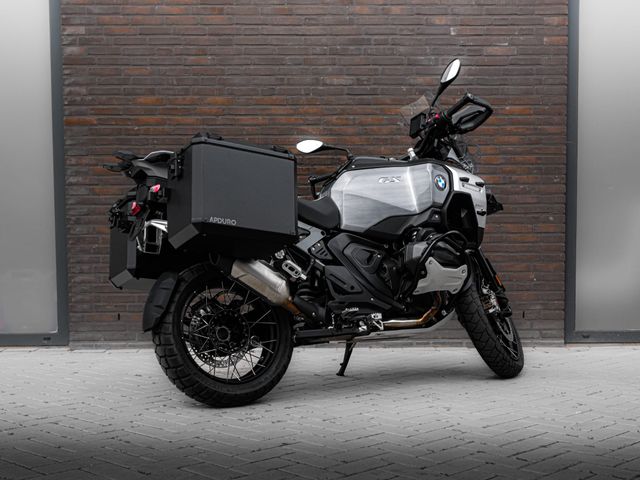 bmw - r-1300-gs-adventure-triple-black