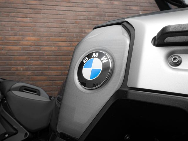 bmw - r-1300-gs-adventure-triple-black
